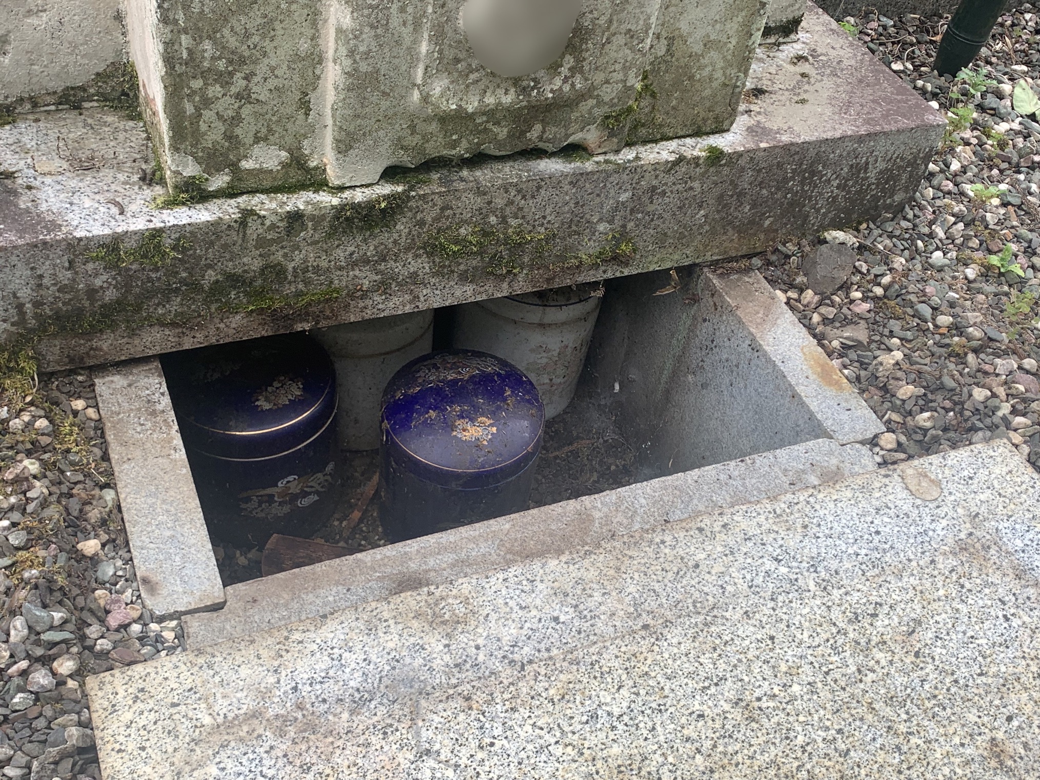 お客様から散骨のご依頼があり作業していきます